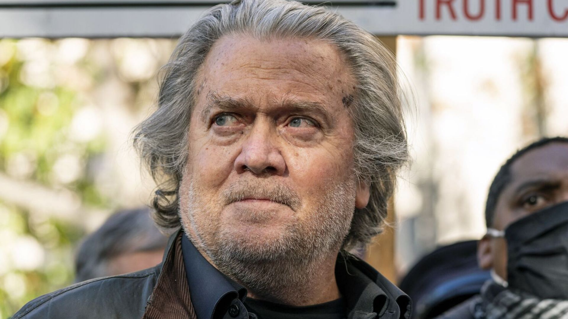 Steve Bannon (Image via Los Angeles Times)